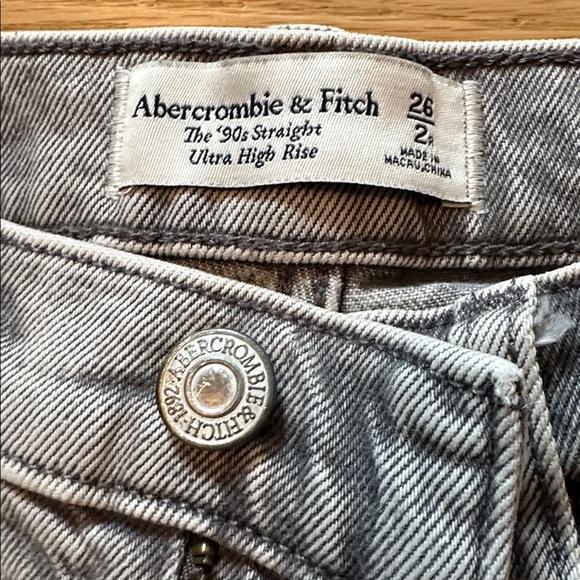 Abercrombie 90s Straight Ultra High Rise Grey - 26/2R - Picture 6 of 7